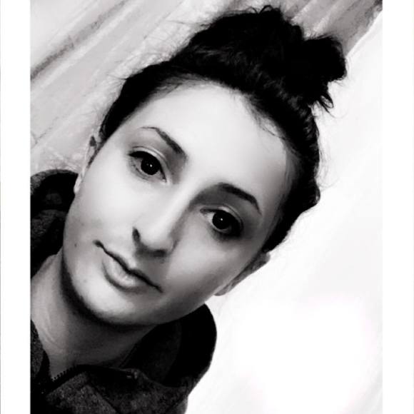 Meet your Posher, Tanya - Picture 1 of 1